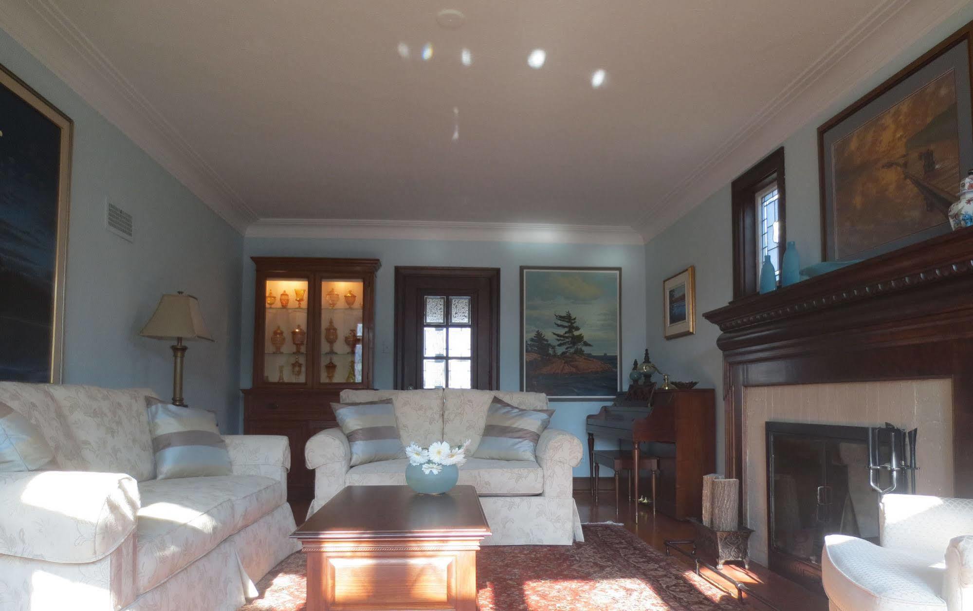 Robinsong Bed & Breakfast Thorold Dış mekan fotoğraf
